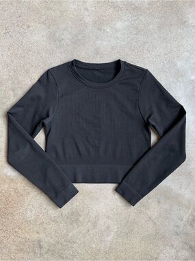 DSG Black Seamless Long Sleeve Fitted Crop Top